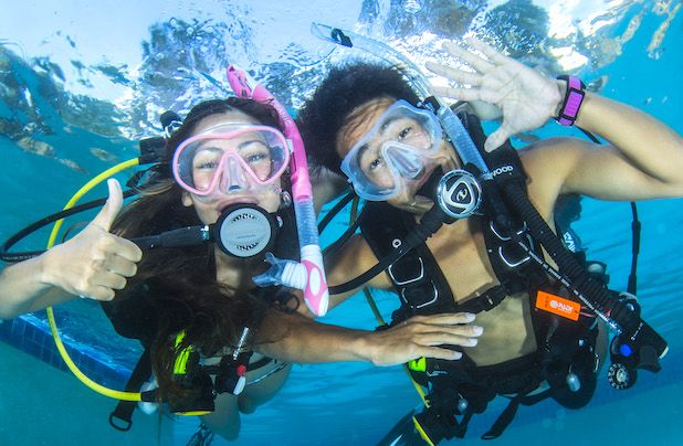 Try Scuba Diving with a PADI Resort Course in the Cayman Islands