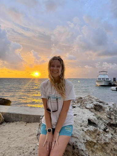 Siobhan Stella - Ocean Frontiers Dive Shop