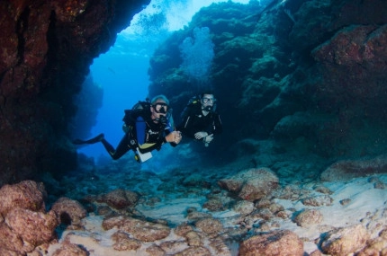 2-Tank Boat Dive in the Cayman Islands